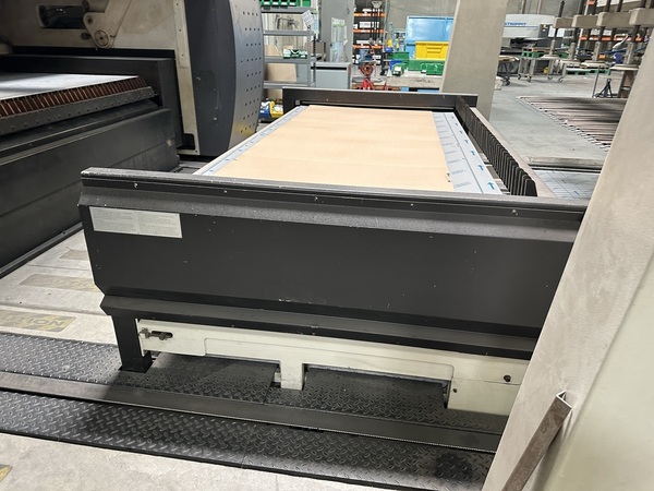 Lvd #Axel-3015L, 4000 watt, 60" x120" sheet, 124" X, 62" Y, 3" Z, 2004 - Image 6