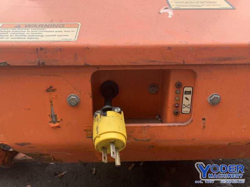 507 lb. JLG #E400AJPN, manlift, 46' 6" working height, 3 MPH, 1347 hours, 2004, #73042 - Image 6