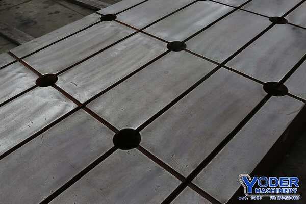 153" x 63" x 16", Floor plate, 5 T-slots, cast iron construction, #69821 - Image 4