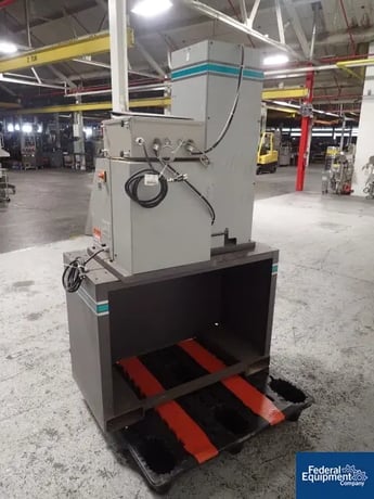 15 Ton, Carver #3888, hydraulic press, 6" x 6" platen, heated platens with temperature contoller, press - Image 5
