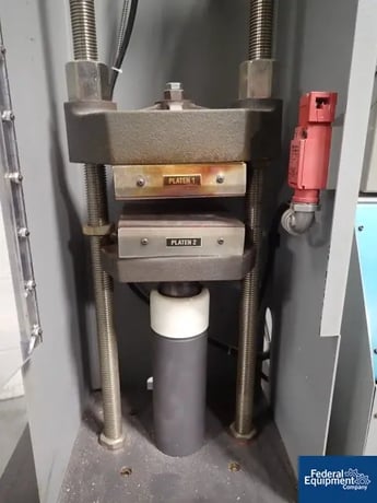 15 Ton, Carver #3888, hydraulic press, 6" x 6" platen, heated platens with temperature contoller, press - Image 7