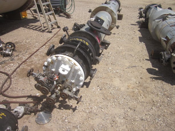 368 sq.ft., 100 psi shell, 100 psi tube, Southern Heat Exchanger, Vertical 304L Stainless Steel, 1990 - Image 3
