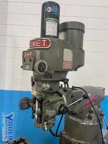 Comet #3VHG, ram type vertical mill, 9" x42" table, 3 HP, power draw bar, R-8, #76559 - Image 4