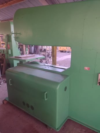 60" x 13" DoAll #6013-2, vertical bandsaw, deep throat, 3 wheel, variable speed - Image 2