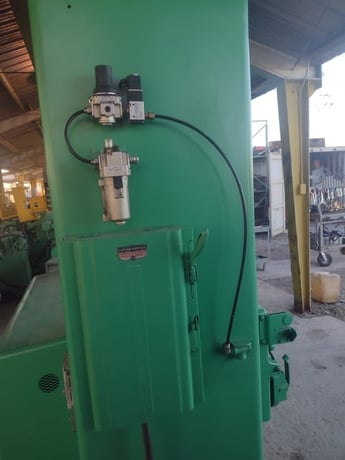 60" x 13" DoAll #6013-2, vertical bandsaw, deep throat, 3 wheel, variable speed - Image 3