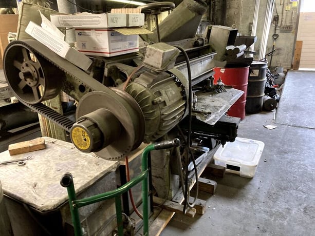 Clair Manufacturing #203, automatic polishing machine, 36" wide buffer, 10 HP spindle drive - Image 9
