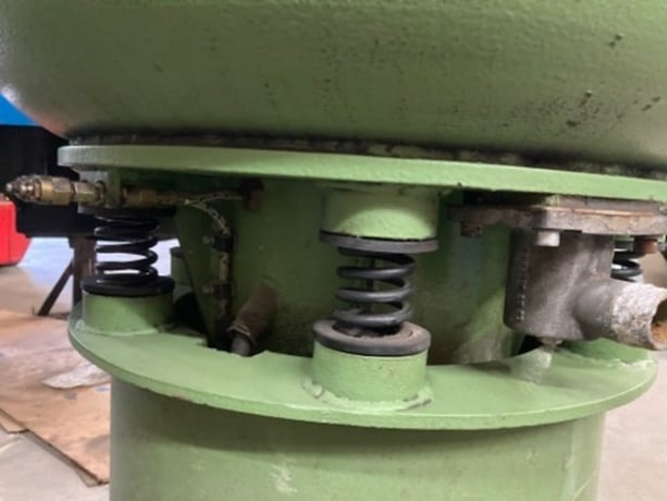 Rosler #R-125, 3 cu.ft. vibratory tumbling barrel with good controls, like new, 1993 - Image 6