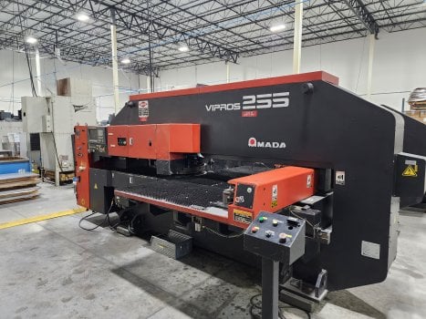 22 Ton, Amada #Vipros-255, CNC turret punch, Fanuc 18P, 31 station, 3 automatic index, 50" x50" sheet size - Image 2