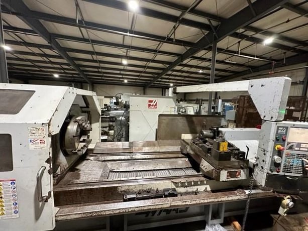 Haas #TL-4, Flat Bed CNC Lathe, 35" swing, 25" chuck, 10.8" bar, 91" centers, S/n: 3075980,2007 - Image 5