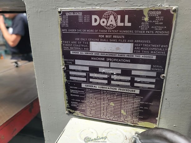 16" x 10" DoAll #ML-16, vertical bandsaw, 1/8"- 3/4" x 120" blade, 60-1600 FPM, blade welder/grinder, foot - Image 4