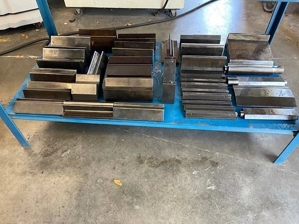 25 Ton, Richards Multiform #BBC, horizontal press brake, 8" x1/2" capacity, 4" stroke, 9-18 SPM, foot pedal - Image 5