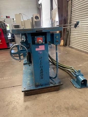 25 Ton, Richards Multiform #BBC, horizontal press brake, 8" x1/2" capacity, 4" stroke, 9-18 SPM, foot pedal - Image 8