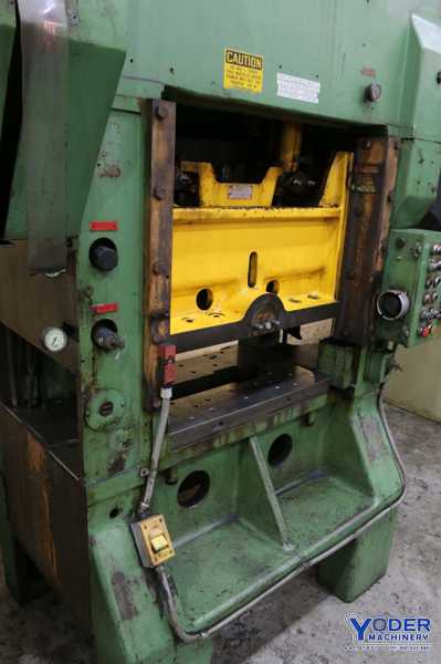 45 Ton, L & J #EM45, straight side double crank press, 2-1/2" stroke, 10-1/2" Shut Height, air clutch & - Image 4