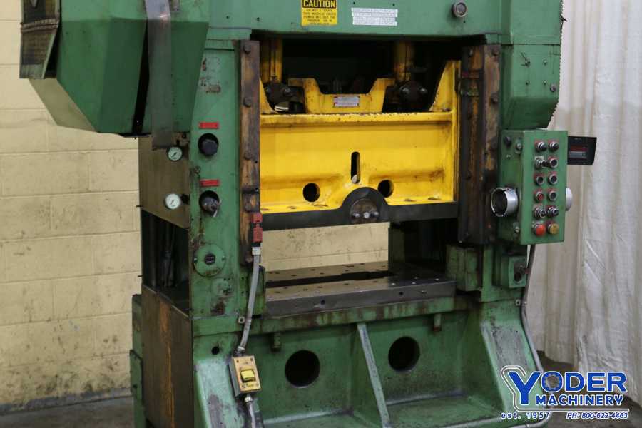 45 Ton, L & J #EM45, straight side double crank press, 2-1/2" stroke, 10-1/2" Shut Height, air clutch & - Image 5