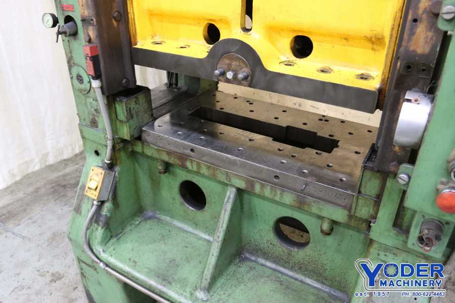 45 Ton, L & J #EM45, straight side double crank press, 2-1/2" stroke, 10-1/2" Shut Height, air clutch & - Image 7