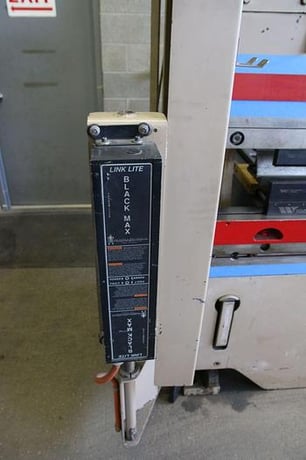 90 Ton, Cincinnati #CBII90, 2-Axis hydraulic CNC brake, 10' overall, 102-1/4" between housing, 8" stroke, 1998 - Image 3