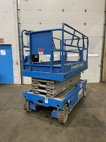 1000 lb. Genie #GS-2646, manlift, 32'1" working height (indoor), 3 person occupancy, #75929 - Image 2