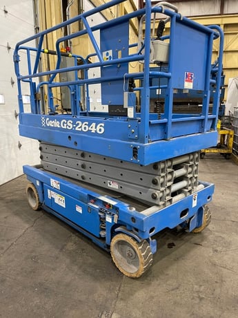 1000 lb. Genie #GS-2646, manlift, 32'1" working height (indoor), 3 person occupancy, #75929 - Image 4