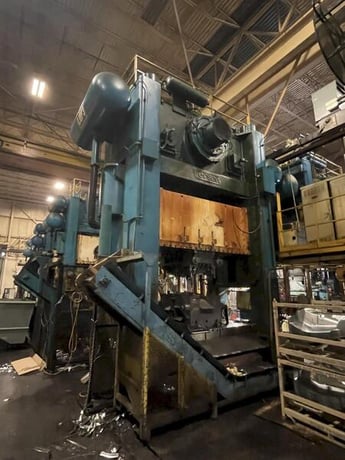 1000 Ton, Verson #S4-1000-120-72T, straight side double crank press, 24" stroke, 60" Shut Height, air clutch - Image 7