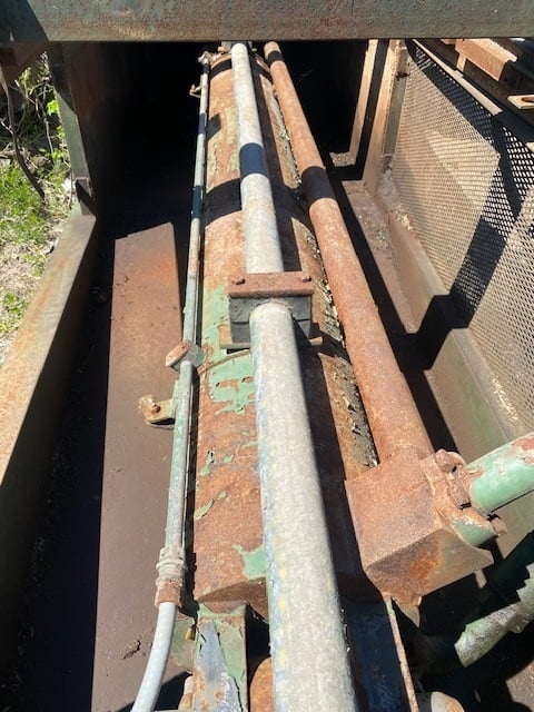 Harris Selco #HRB-511N, 2-ram horizontal baler, 72" W x 60' L steel belt conveyor included - Image 2