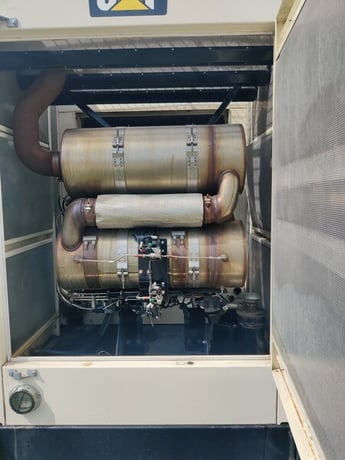 350 KW Caterpillar #XQ350, standby, sound attenuated enclosure, 480 Volts, rental style generator set, 2014 - Image 5