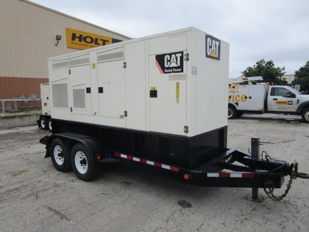 200 KW Caterpillar #XQ200, standby, sound attenuated enclosure, rental style generator, 2014 - Image 3