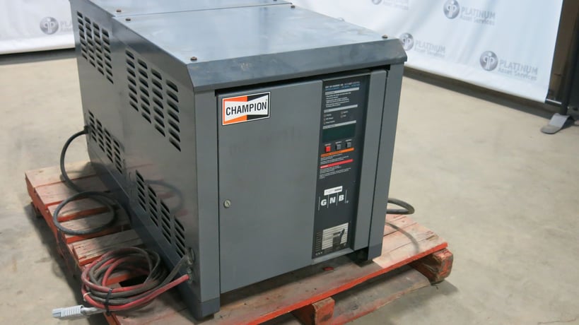 GNB SCR 100 #CHP100-12-600S12, automatic battery charger, 12 cell, serial #01K0025S - Image 2