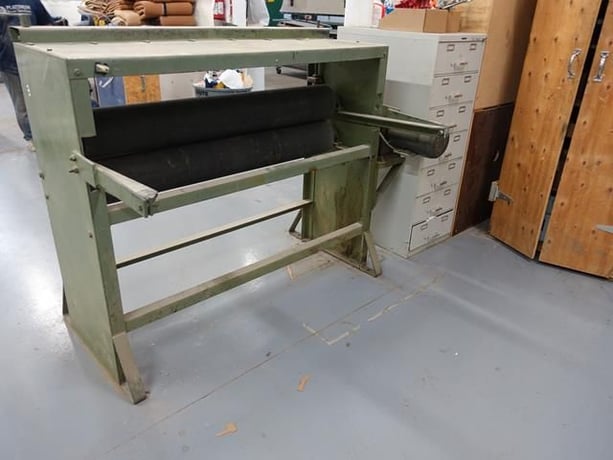 4.4' Elka, 52" rolls, 5" pass through, 1.5 HP, 575 VAC, 3 phase, 1.8 amps - Image 3