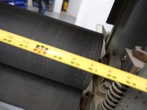 4.4' Elka, 52" rolls, 5" pass through, 1.5 HP, 575 VAC, 3 phase, 1.8 amps - Image 4