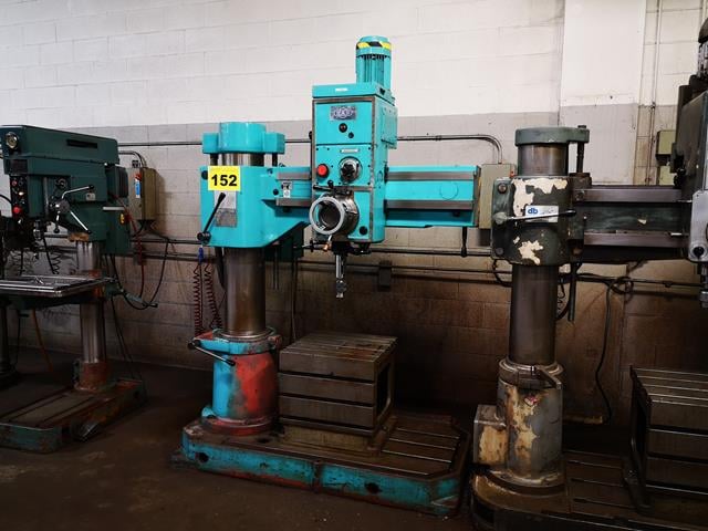 4' Mas #V032, radial arm drill with box table - Image 3