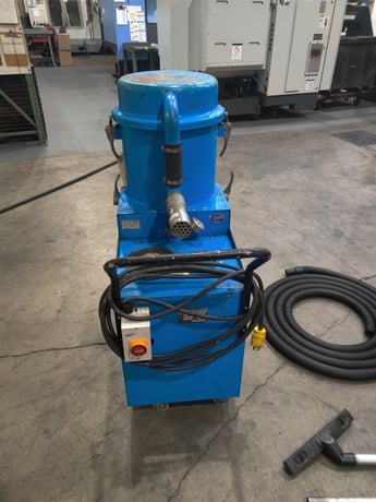 Vac-U-Max #110, Explosion Proof Shop Vacuum, Maximum Suction Power 7" Hg. (240mbar), 1994 - Image 8