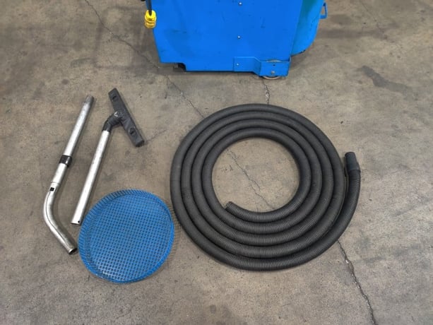 Vac-U-Max #110, Explosion Proof Shop Vacuum, Maximum Suction Power 7" Hg. (240mbar), 1994 - Image 10