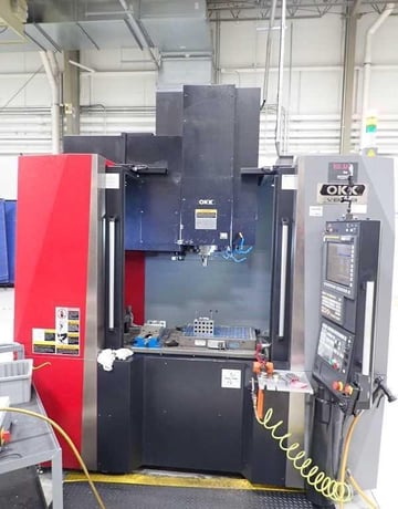 OKK #VB53a, 41" X, 20" Y, 20" Z, 20000 RPM,Cat 40 BIG+, 49" x23"table, 30 automatic tool changer,thru spindle - Image 1