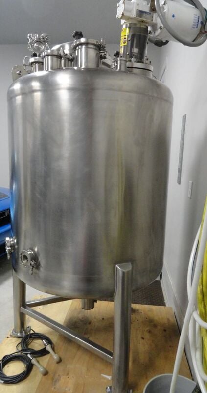 200 gallon Stainless Fabrication Inc., Reactor, 316L Stainless Steel, 38" diameter x 35" L tank, 50 psig @ - Image 2