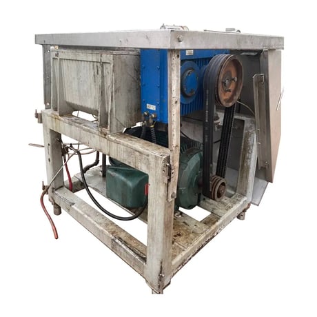 APV #G-55-3P, Homogenizer, 2-Stage, 10500 GPH, 2539 psig, 75 HP - 230/460 V motor, 2001 - Image 2