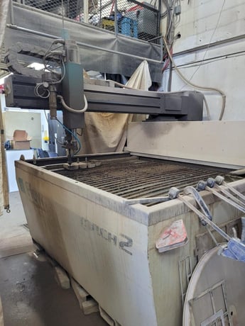 Flow #Mach-2-1313B, CNC waterjet cutting system, 48" X, 48" Y, 7" Z, 30 HP, 60000 psi, 2009 - Image 1