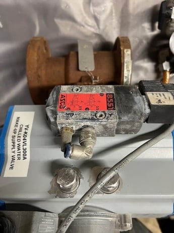 Jamesbury #VPVL300 SR4/5BC, 1-1/2" Pneumatic Valve Actuator - Image 3