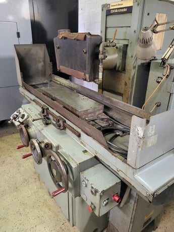 8" x 24" Brown & Sharpe #824-Micromaster, 2-Axis hydraulic surface grinder, coolant - Image 4