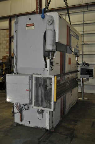 100 Ton, Pacific #J100-12II, hydraulic press brake, 12' overall, 126" between housing, 8" stroke, 7" throat - Image 2