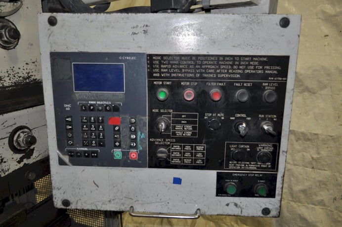 100 Ton, Pacific #J100-12II, hydraulic press brake, 12' overall, 126" between housing, 8" stroke, 7" throat - Image 10