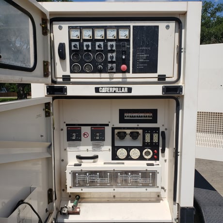 100 KW Caterpillar #XQ100, diesel, sound attenuated enclosure, 240/480 Volts, 14465 hours, 2007 - Image 7