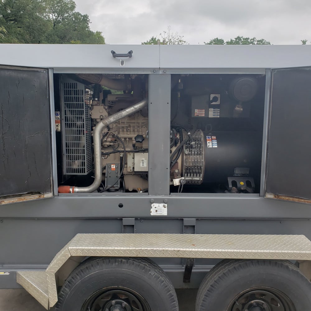 96 KW Wacker Neuson #G120, diesel, sound attenuated enclosure, 240/480 Volts, 20764 hours - Image 3