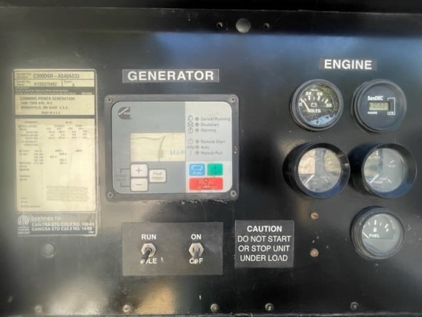 300 KW Cummins #C300D6R, diesel, sound attenuated enclosure, 240/480 Volts, 593 hours, 2012 - Image 10