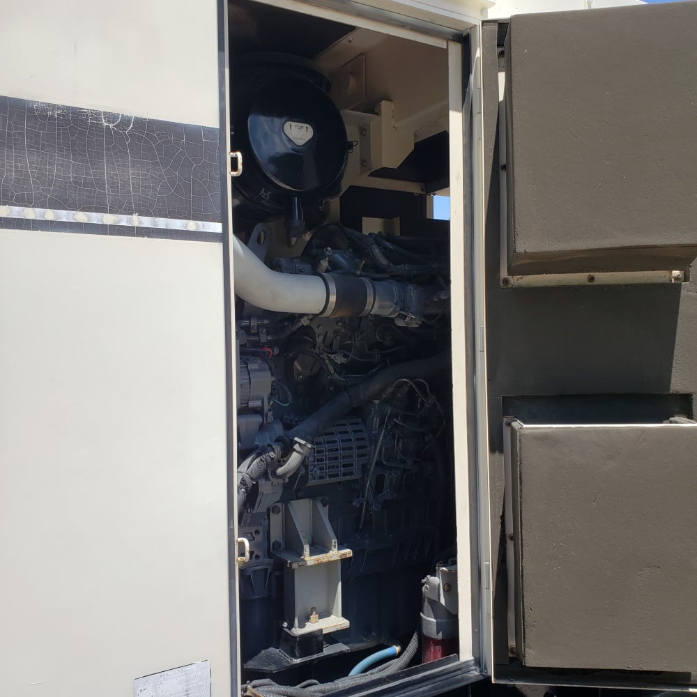 320 KW Multiquip #DCA400SSI4i, diesel, sound attenuated enclosure, 240/480 Volts, 9934 hours; 2013 - Image 6