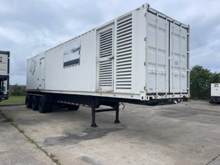 700 KW Detroit Diesel #MTU12V-2000, diesel, sound attenuated enclosure, 240/480 Volts, 4130 hours, 2006 - Image 1