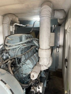 700 KW Detroit Diesel #MTU12V-2000, diesel, sound attenuated enclosure, 240/480 Volts, 4130 hours, 2006 - Image 6