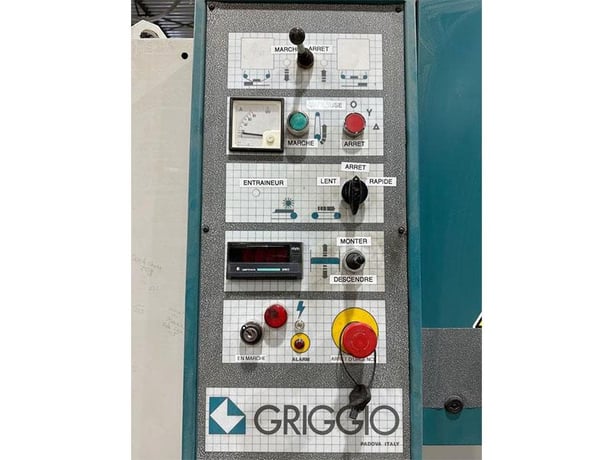 43" Griggio #G-1100, Wide Belt Sander, 2-Head, 43" x 85" abrasive belts, 25 HP motor, 50 & 30 FPM, 1999 - Image 3