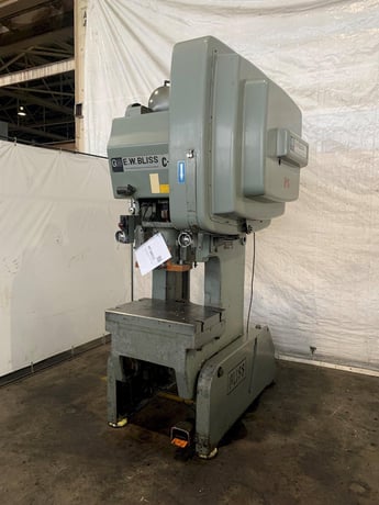 60 Ton, Bliss #C-60, OBI Press, 4" stroke, 14-1/4" Shut Height, 3" adj., 32" x21" bed, S/N H-64987,1972 - Image 2