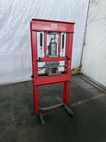 30 Ton, Pittsburgh, H Frame Hydraulic Press, 23-3/4" between posts, adj table height, floor standing - Image 2