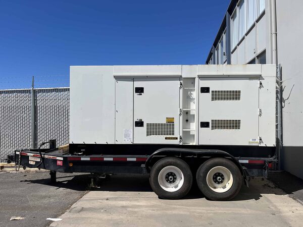 264 KW Multiquip Power #DCA-300SSK4, mobile diesel generator, mult-voltage, 1,3 phase - Image 1